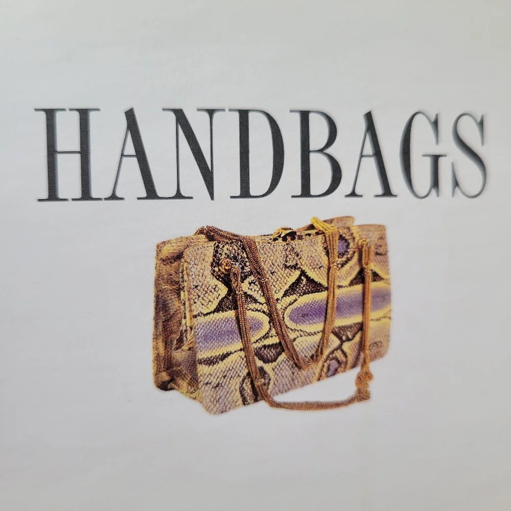 Handbags: The Power of the Purse Anna Johnson ~ Softcover 2002 ~ Fashion